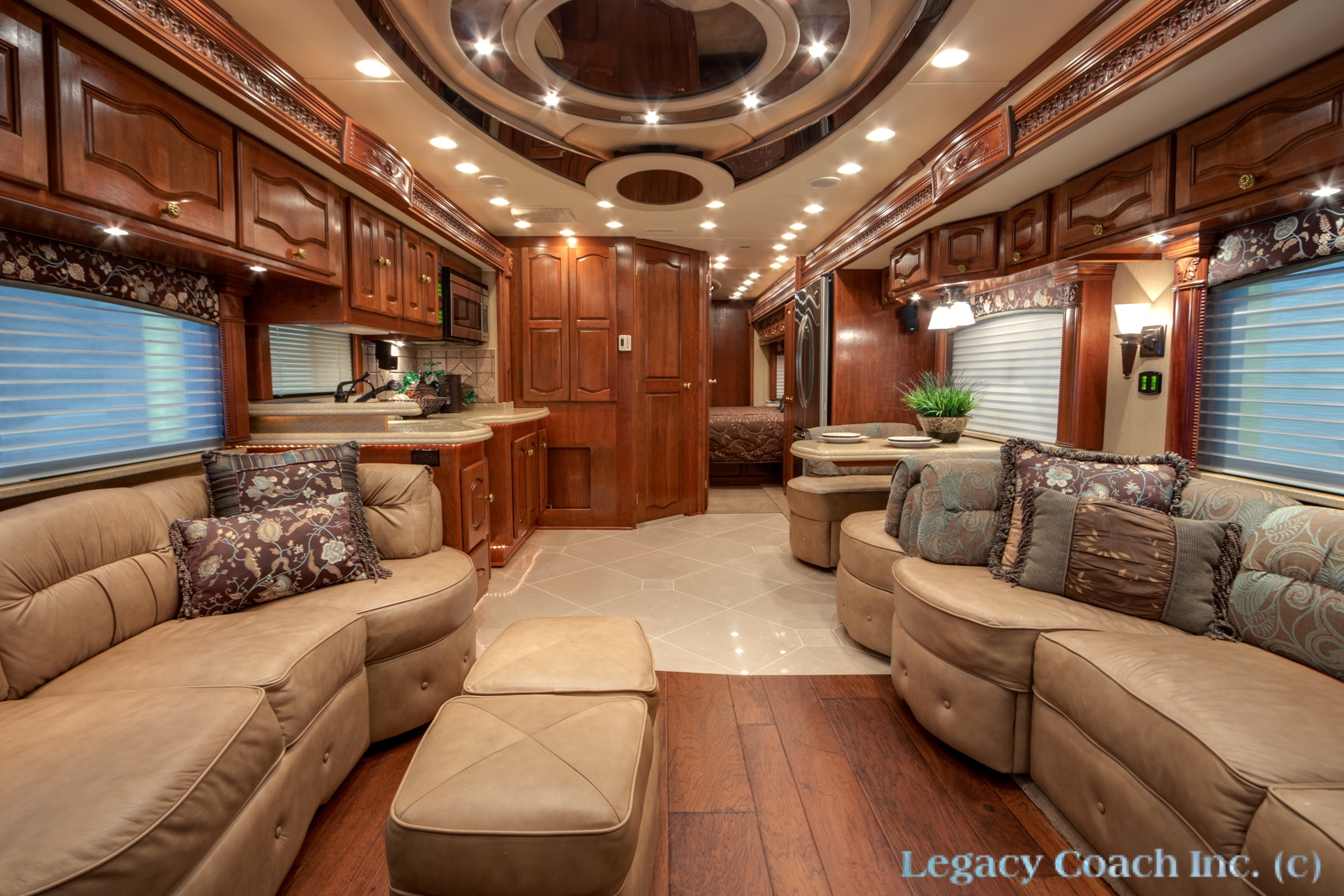 2007 Monaco Signature Noble | Legacy Coach | Rockwall Texas