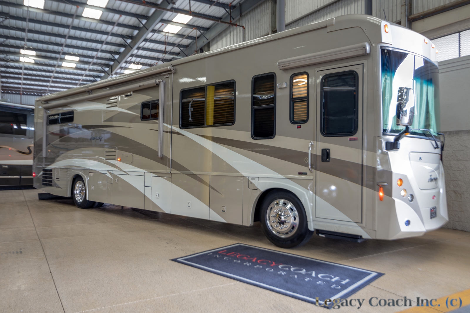 2008 Winnebago Journey 39z Double Slide 9 19 2018 | Legacy Coach ...